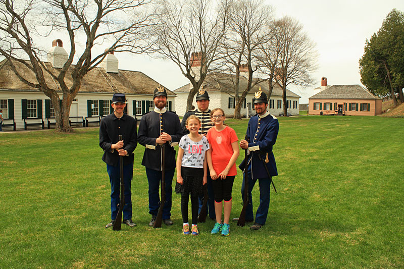 picture with the soldiers at fort mackinac